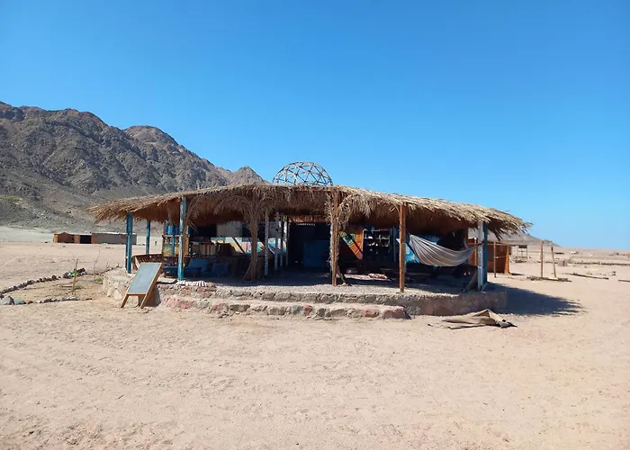 Al Jasmine Camp Üdülőközpont *